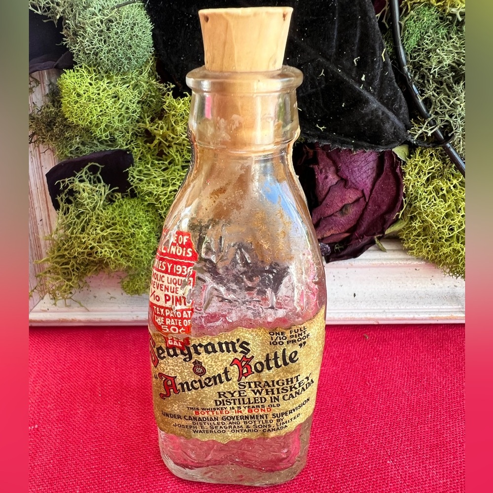 VTG Mini Seagram's Glass Nipper Bottle